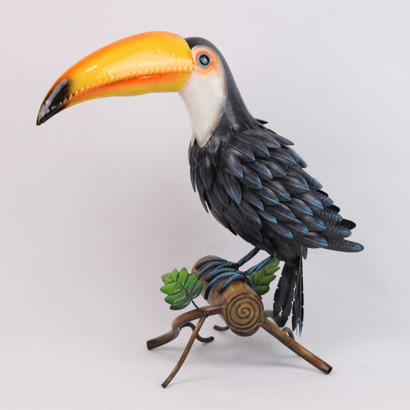 Metal Toucan Blue Bird Garden Ornament with Nature-Inspired Decoration